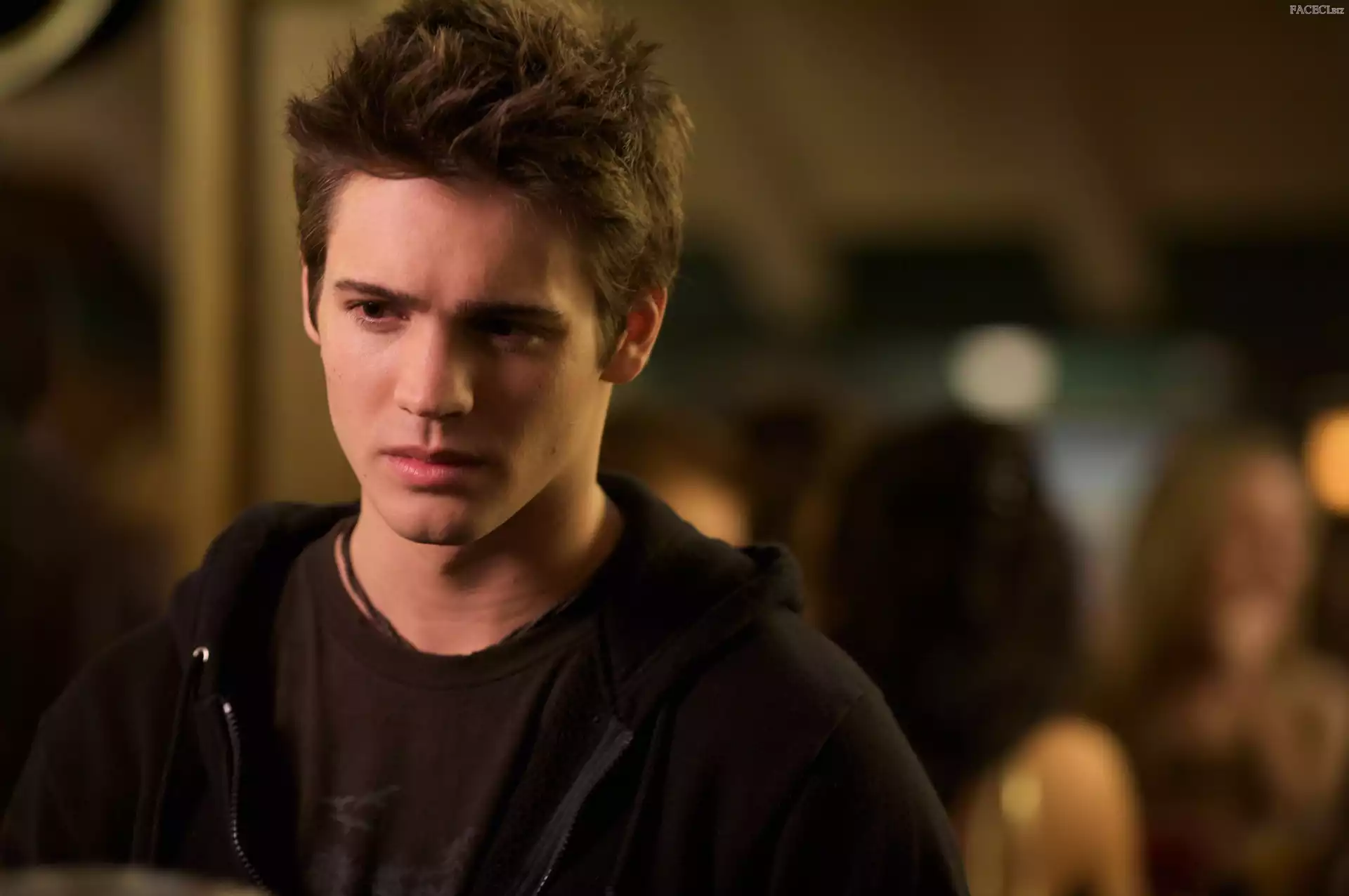 Steven R. McQueen, Pamiętniki wampirów, The Vampire Diaries